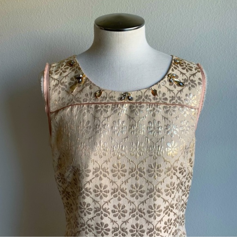Jessica Simpson Sleeveless Champagne color jewel neckline, gold dress, size 10‎